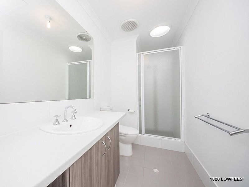 12 NODDER Lane, Banksia Grove WA 6031