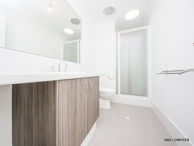 12 NODDER Lane, Banksia Grove WA 6031