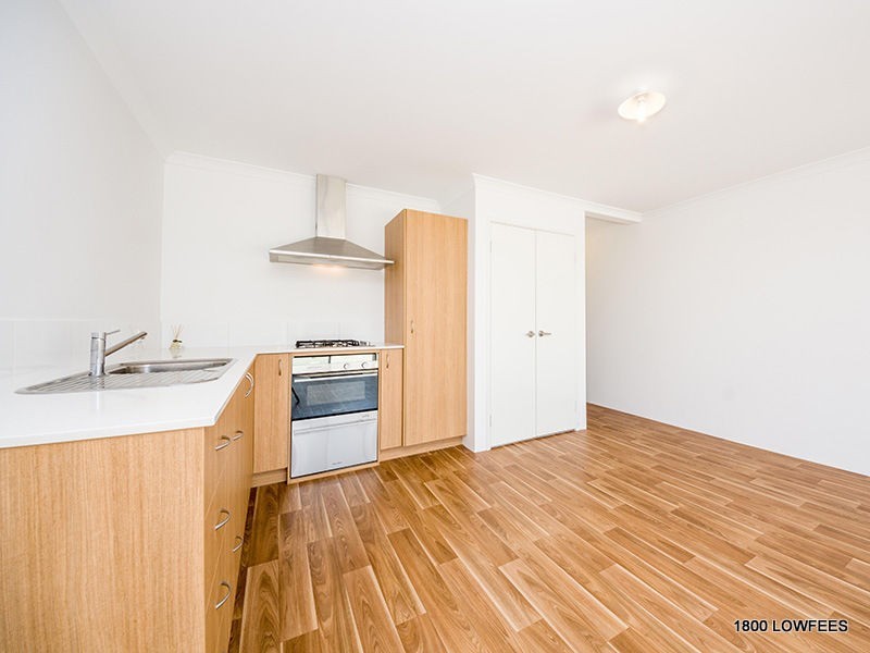 12 NODDER Lane, Banksia Grove WA 6031