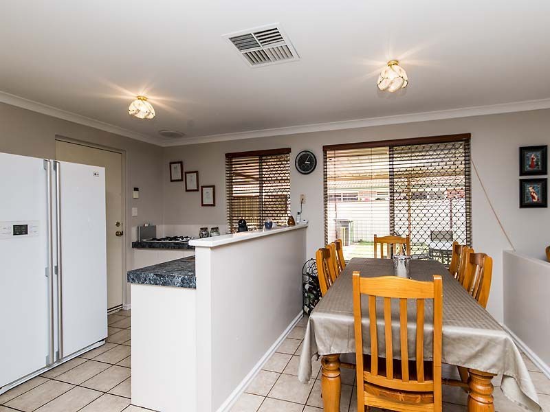 16 Brown Crescent, Seville Grove WA 6112