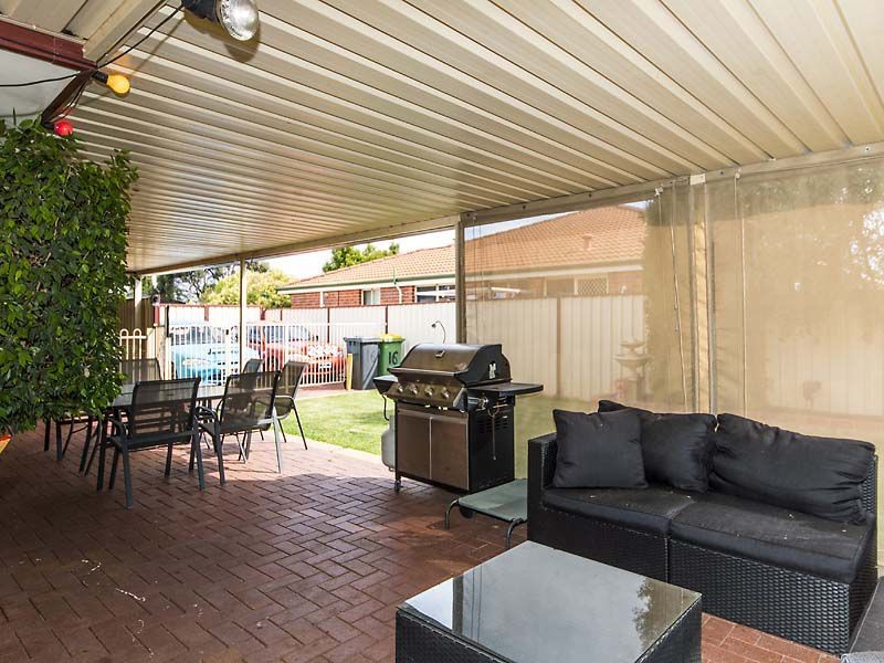16 Brown Crescent, Seville Grove WA 6112