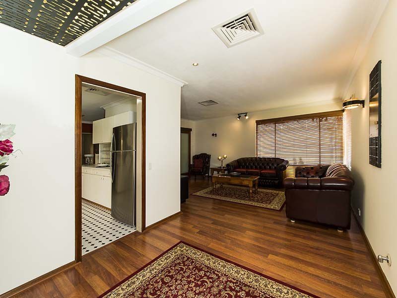 32 GARRICK Way, Balga WA 6061