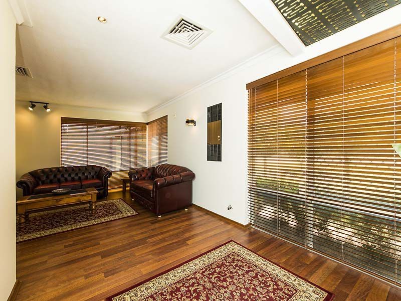 32 GARRICK Way, Balga WA 6061