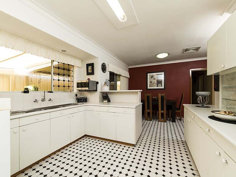 32 GARRICK Way, Balga WA 6061