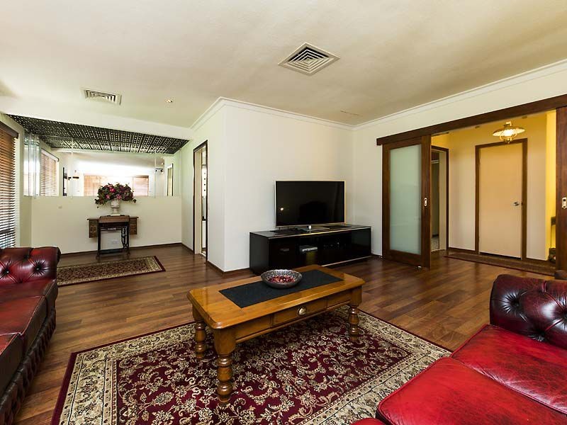 32 GARRICK Way, Balga WA 6061