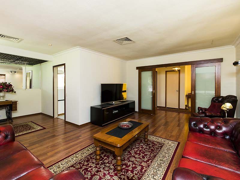 32 GARRICK Way, Balga WA 6061