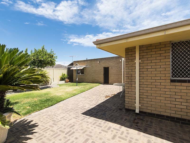 32 GARRICK Way, Balga WA 6061