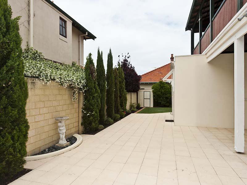 4 Longroyd Street, Mount Lawley WA 6050