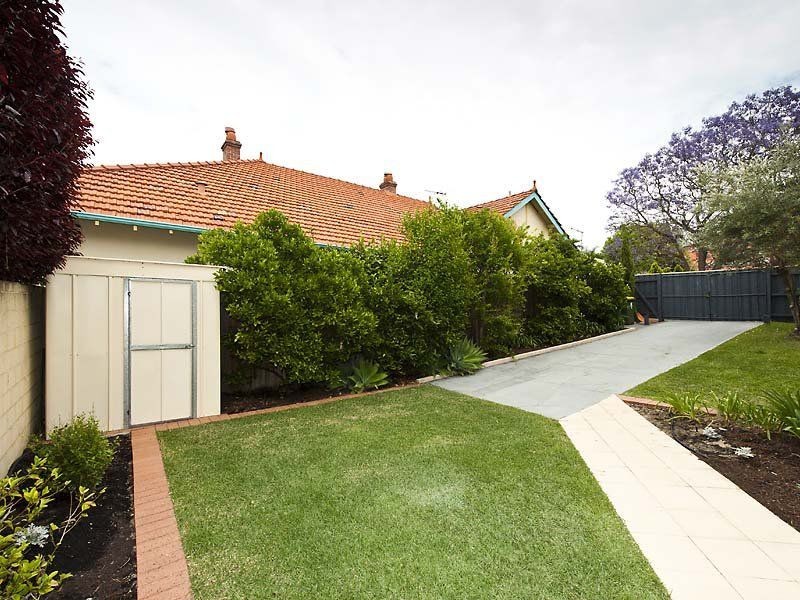 4 Longroyd Street, Mount Lawley WA 6050