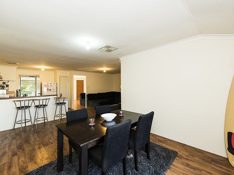 27 Nightingale Way, Warnbro WA 6169