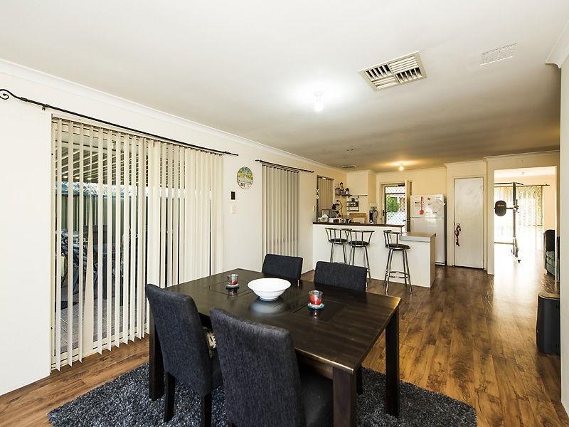 27 Nightingale Way, Warnbro WA 6169