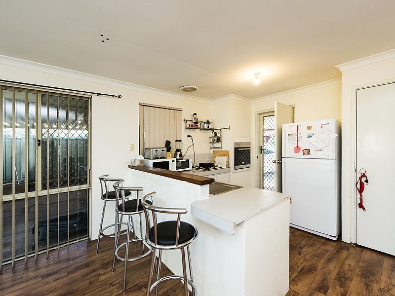 27 Nightingale Way, Warnbro WA 6169