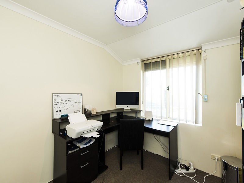 27 Nightingale Way, Warnbro WA 6169