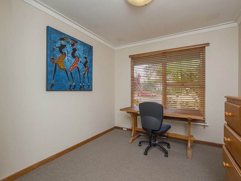 5 BENTON Way, Warwick WA 6024