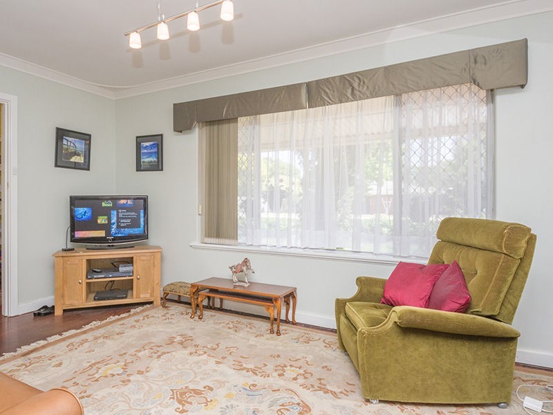 1 Umina Street, High Wycombe WA 6057
