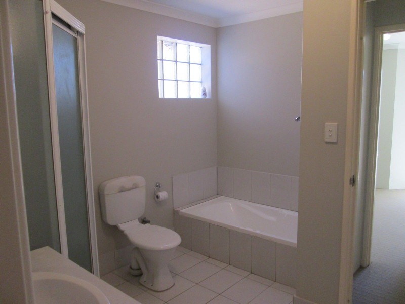 8/101 George Way, Cannington WA 6107