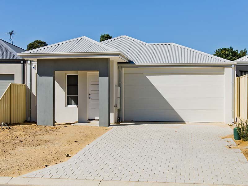 30 Cedar Way, Maddington WA 6109