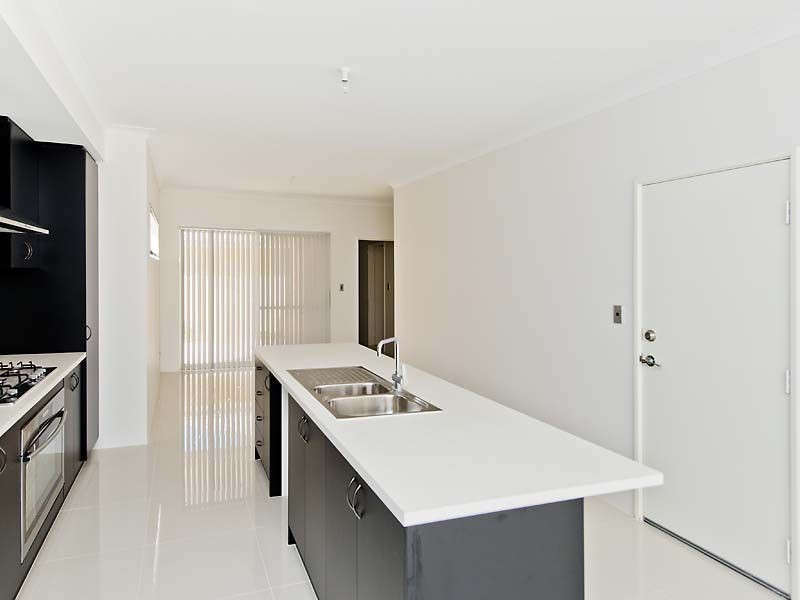 30 Cedar Way, Maddington WA 6109