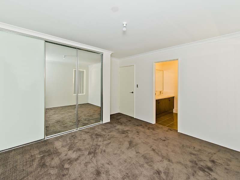 30 Cedar Way, Maddington WA 6109