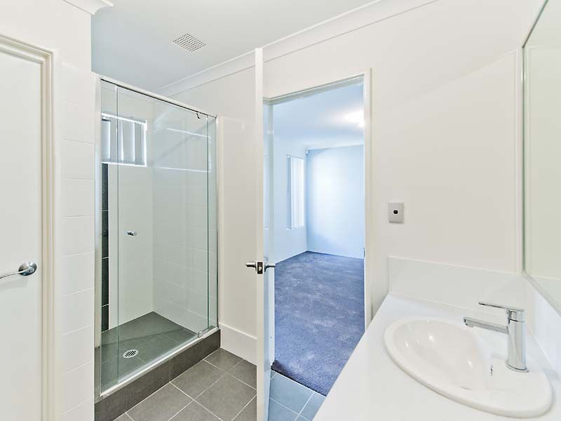 30 Cedar Way, Maddington WA 6109