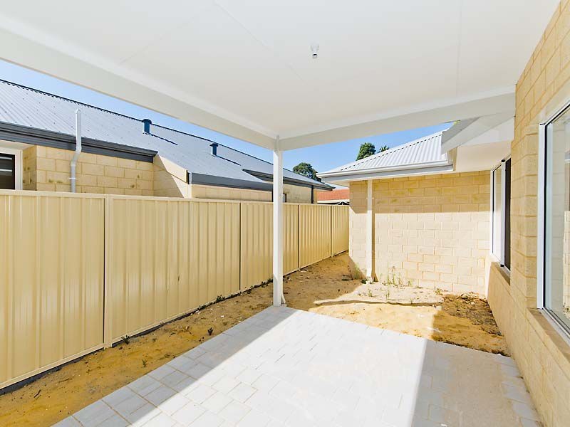 30 Cedar Way, Maddington WA 6109