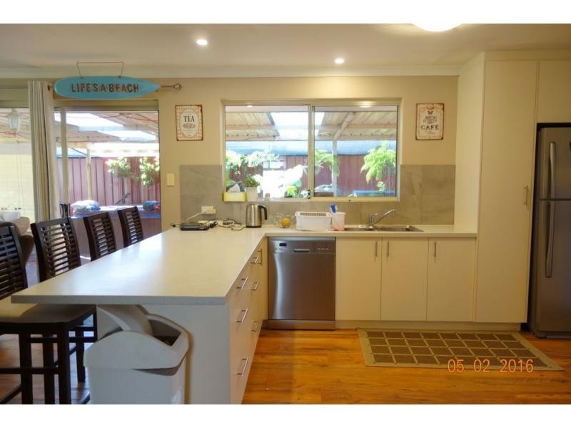 28 St Ettiene Gardens, Port Kennedy WA 6172