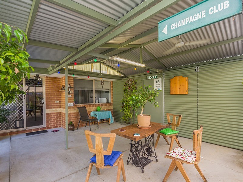 15 Lombardy Crescent, Caversham WA 6055