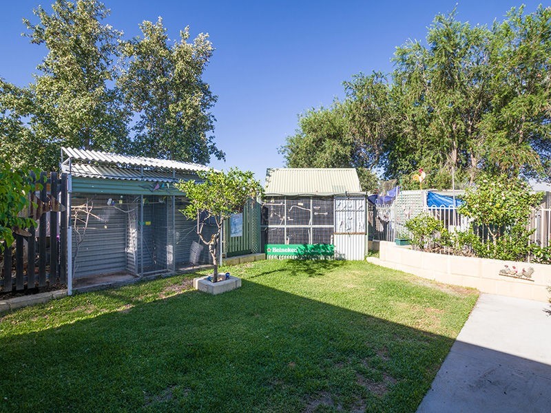 15 Lombardy Crescent, Caversham WA 6055