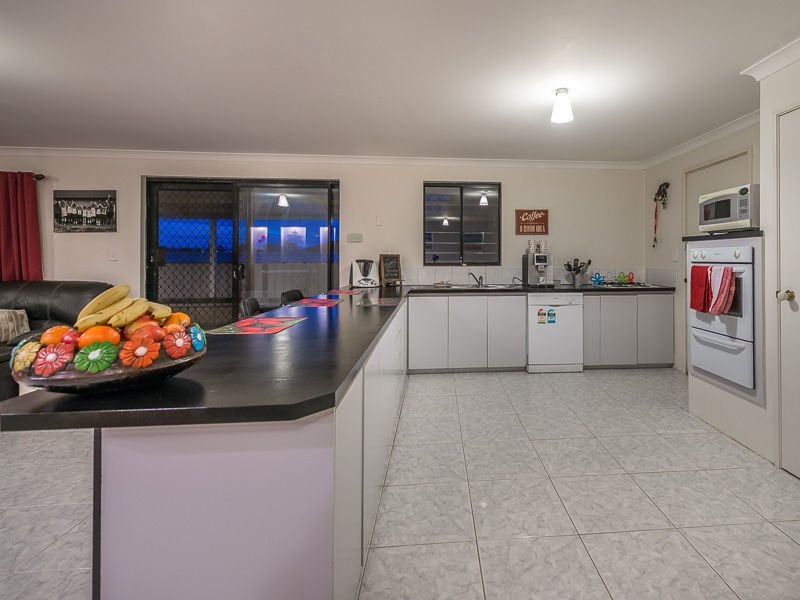 16 Hinchinbrook Avenue, Ridgewood WA 6030