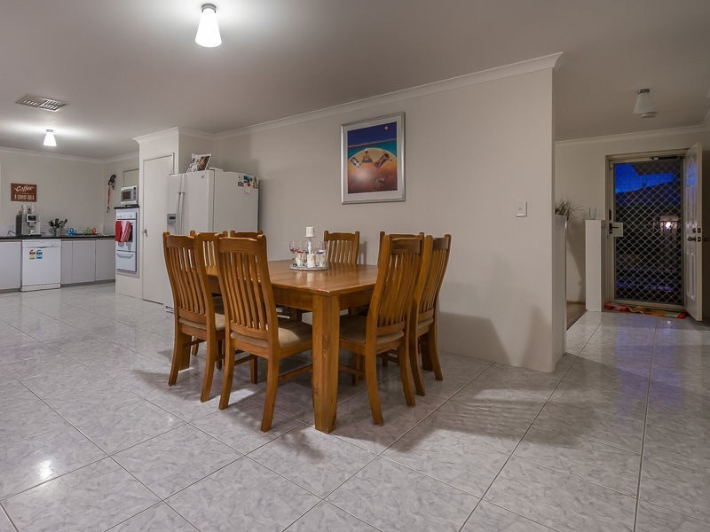 16 Hinchinbrook Avenue, Ridgewood WA 6030