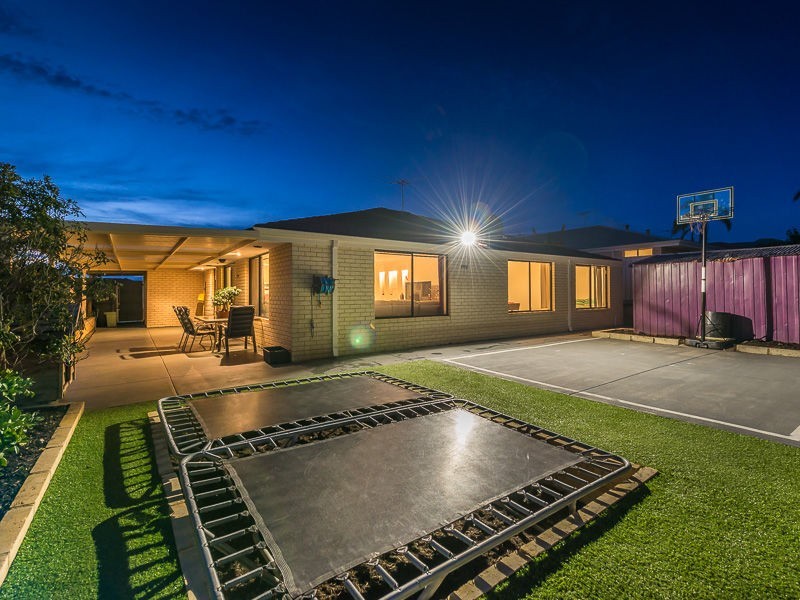 16 Hinchinbrook Avenue, Ridgewood WA 6030