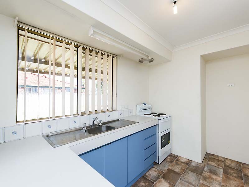 14 Mc Lean Street, Rockingham WA 6168