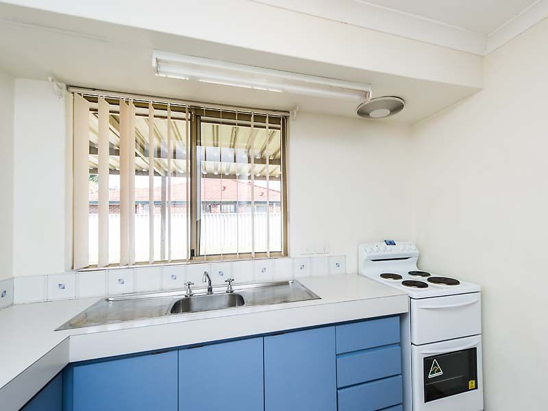 14 Mc Lean Street, Rockingham WA 6168