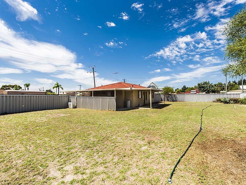 14 Mc Lean Street, Rockingham WA 6168