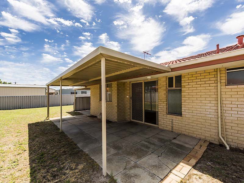 14 Mc Lean Street, Rockingham WA 6168