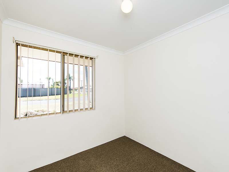 14 Mc Lean Street, Rockingham WA 6168