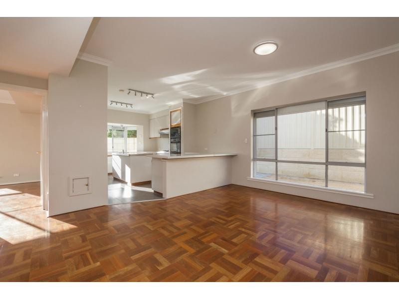 4 Fairlight Rise, Kallaroo WA 6025