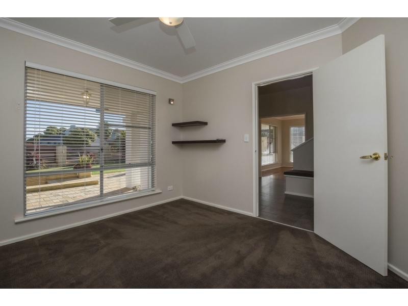 4 Fairlight Rise, Kallaroo WA 6025