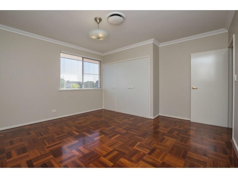 4 Fairlight Rise, Kallaroo WA 6025