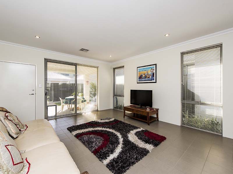 18 Flourish Loop, Atwell WA 6164