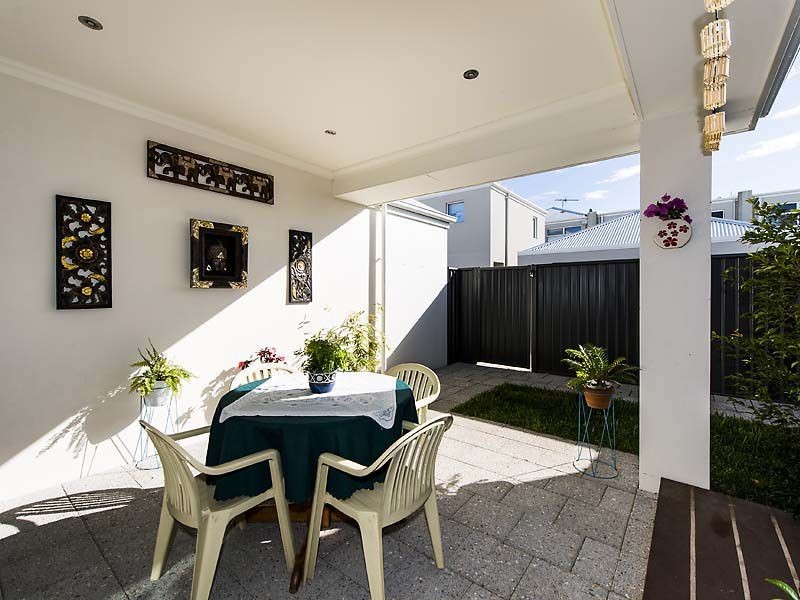 18 Flourish Loop, Atwell WA 6164