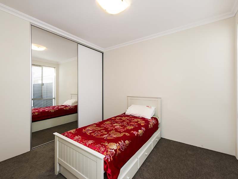 18 Flourish Loop, Atwell WA 6164