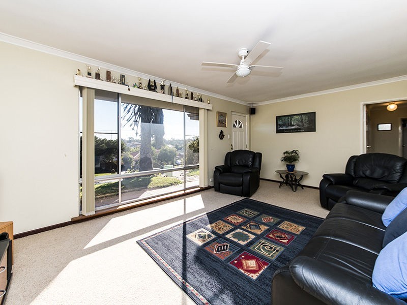21 Claygate Road, Hamilton Hill WA 6163
