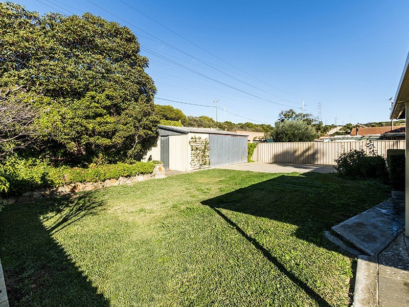 21 Claygate Road, Hamilton Hill WA 6163