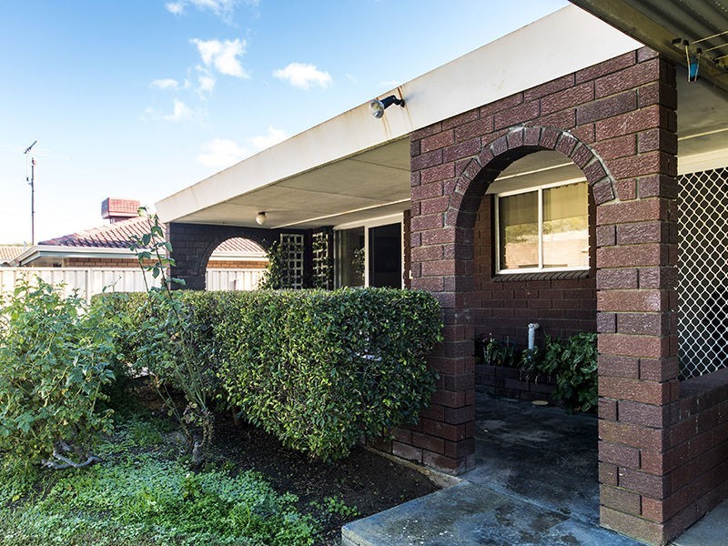 21 Claygate Road, Hamilton Hill WA 6163