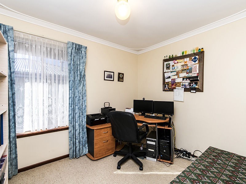 21 Claygate Road, Hamilton Hill WA 6163
