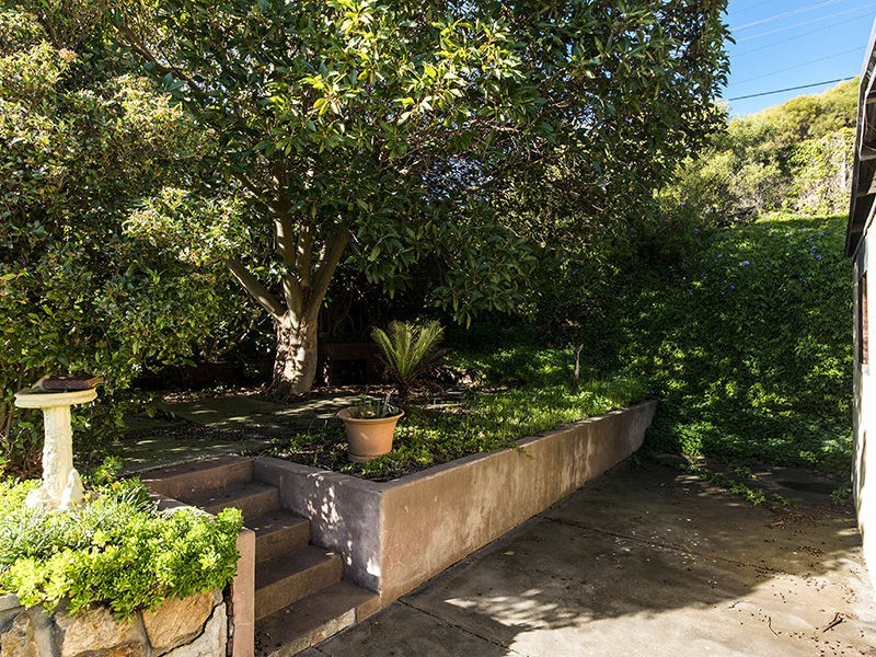 21 Claygate Road, Hamilton Hill WA 6163