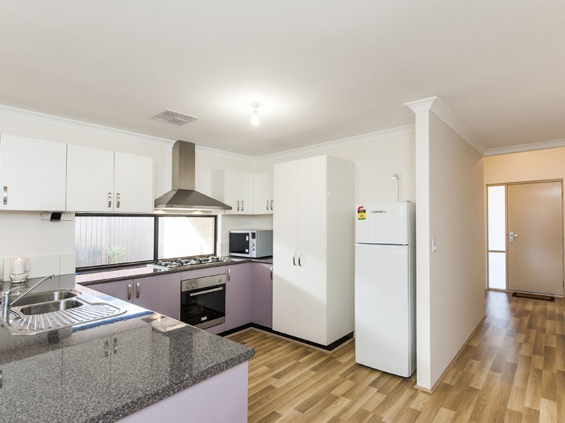 21 Casitas Street, Champion Lakes WA 6111