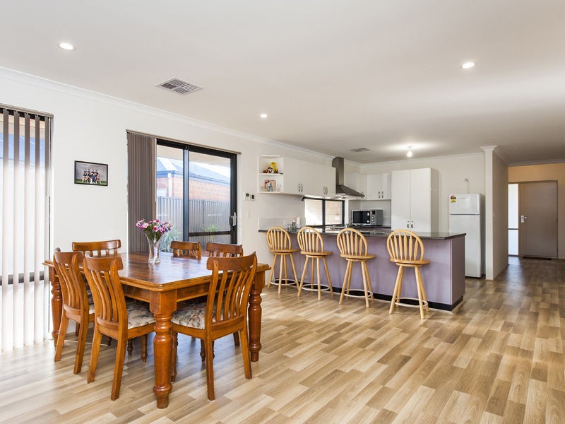 21 Casitas Street, Champion Lakes WA 6111