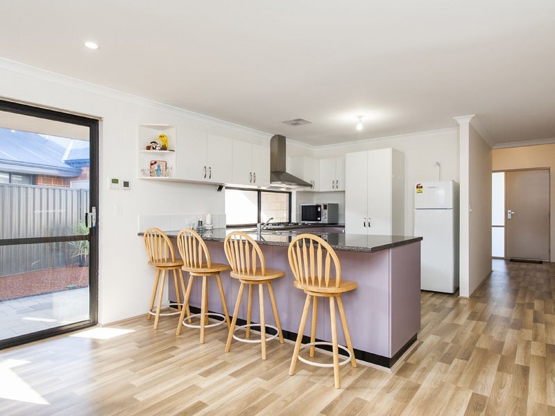 21 Casitas Street, Champion Lakes WA 6111